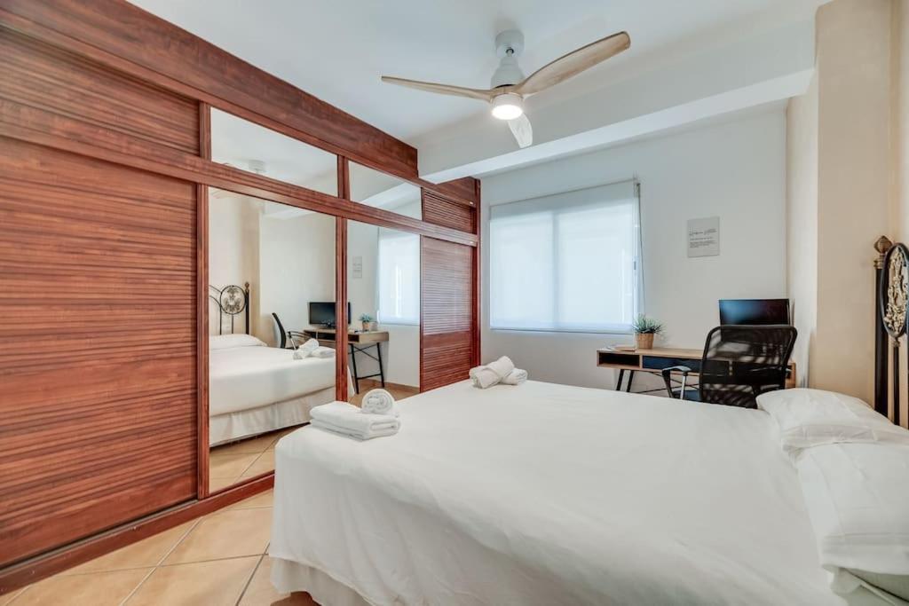 Encantador Apartamento Cerca Del Mar Malaga Bagian luar foto