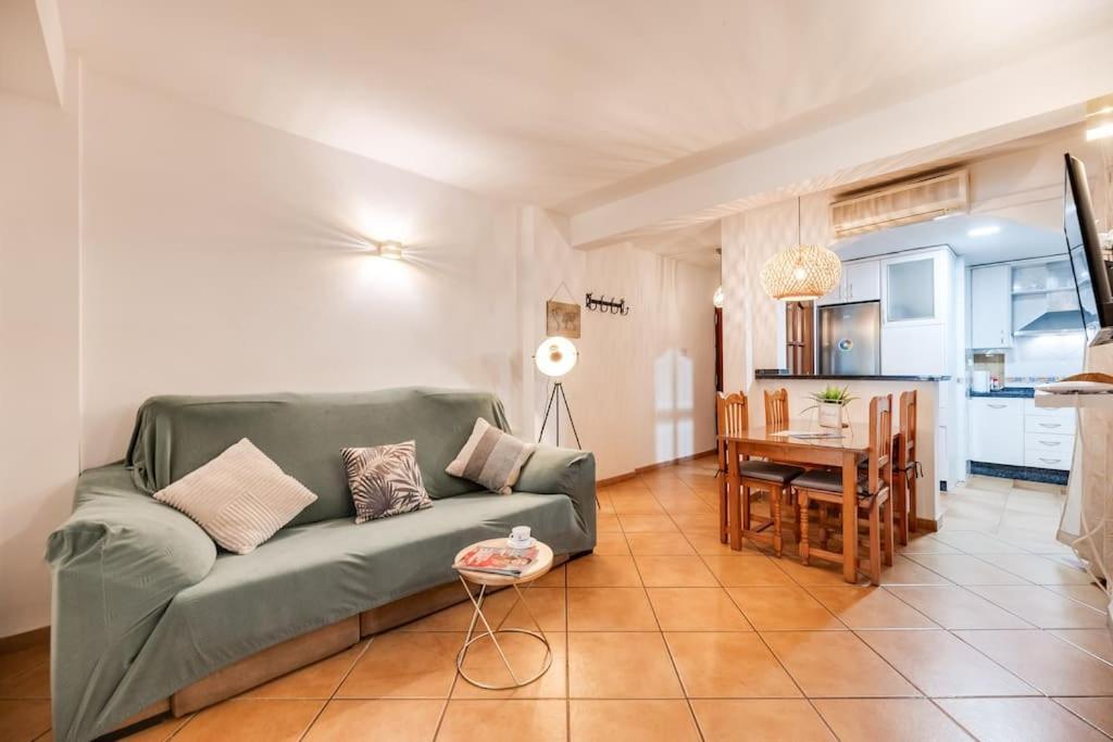 Encantador Apartamento Cerca Del Mar Malaga Bagian luar foto
