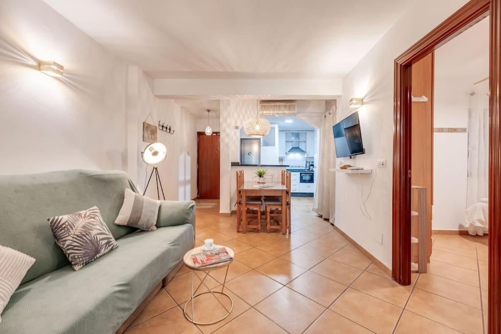 Encantador Apartamento Cerca Del Mar Malaga Bagian luar foto